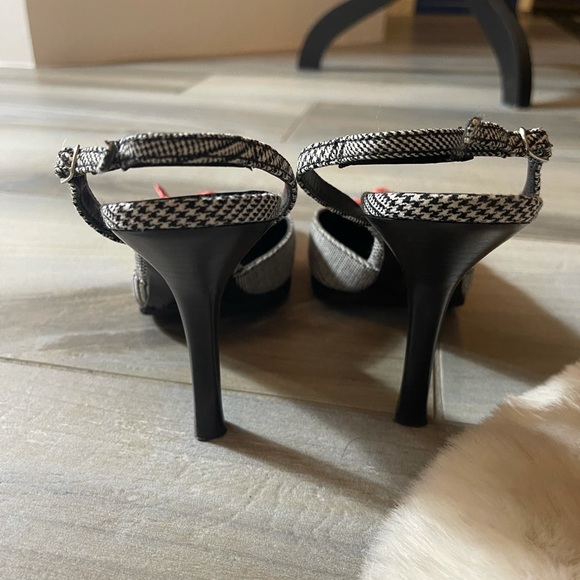 CASADEI authentic Women’s Vintage shoes only worn once 4 1/2” heel - Picture 7 of 12